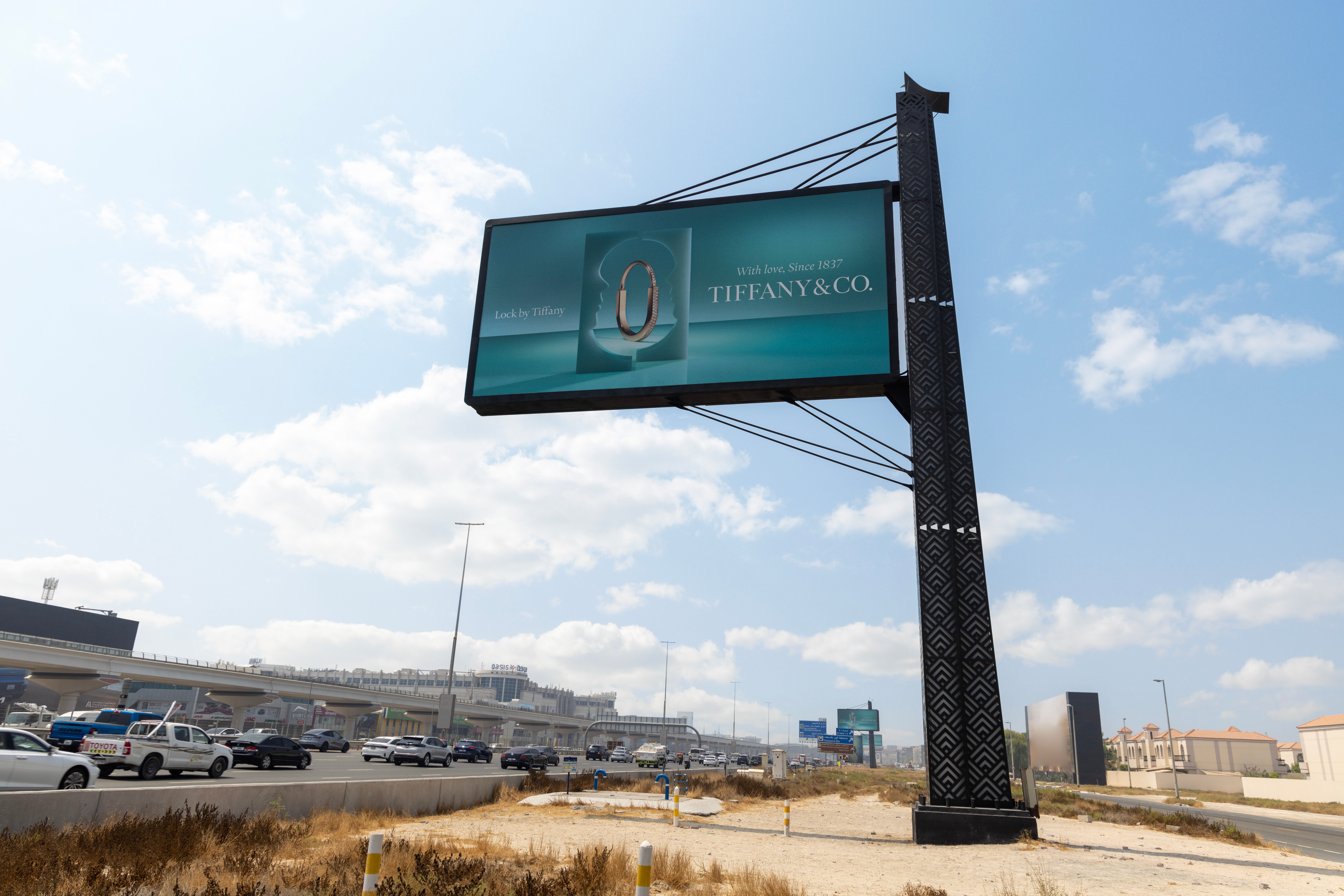 Abu Dhabi, UAE 36 digital, real DOOH inventory bookable by the hour on Blindspot