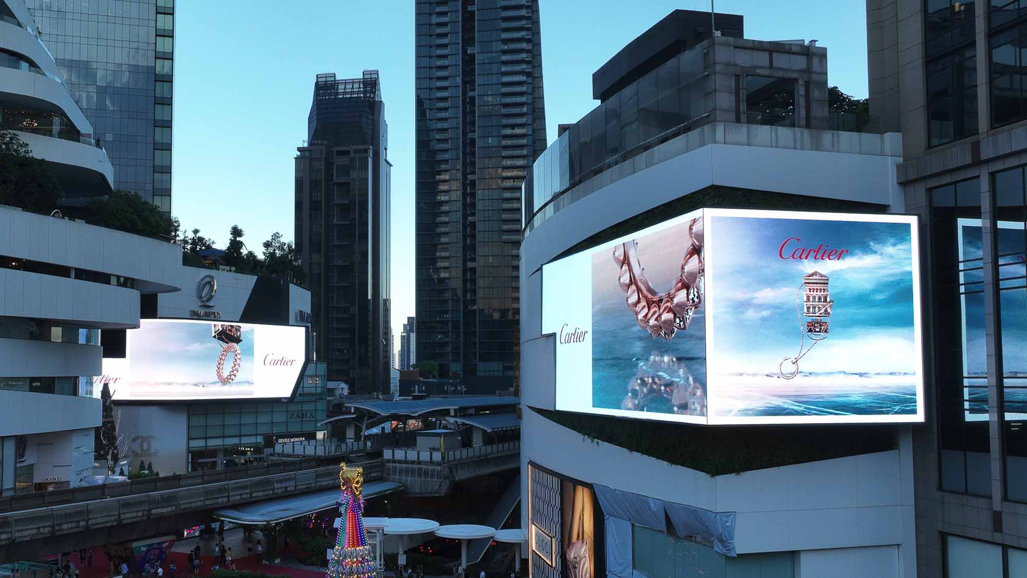 Bangkok, The District Em digital screens, Bangkok, real DOOH inventory bookable by the hour on Blindspot