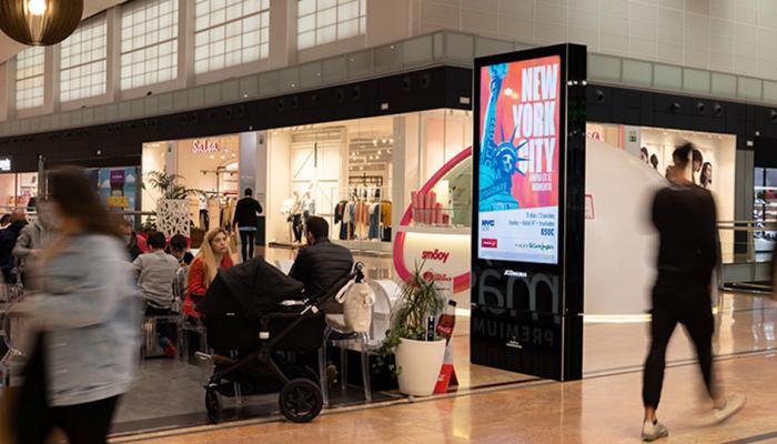 Barcelona, large-format DOOH inventory bookable by the hour on Blindspot