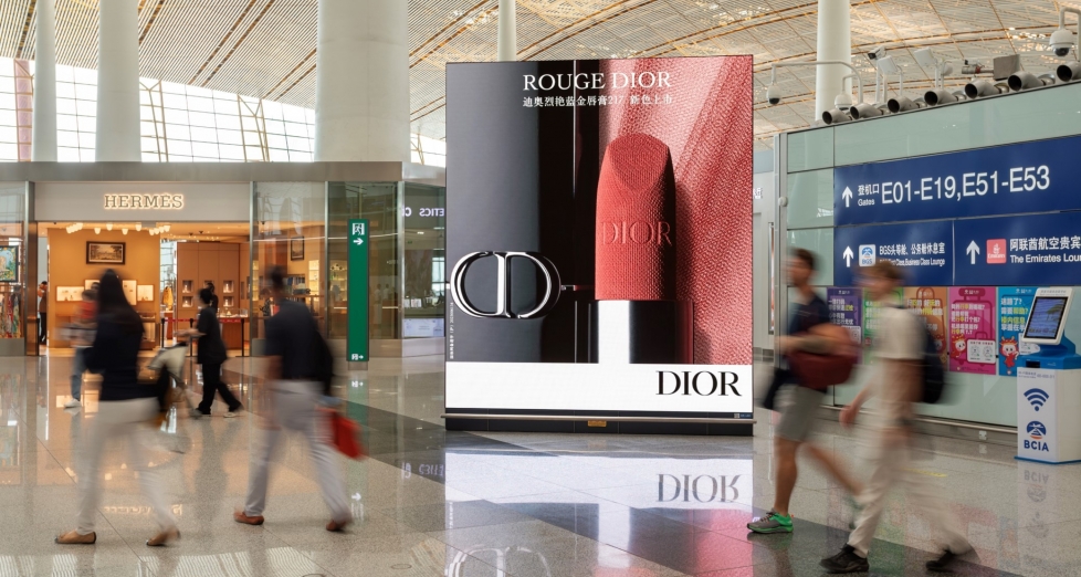 Beijing, Beijing Airport - airport digital screen, real DOOH inventory bookable by the hour on Blindspot
