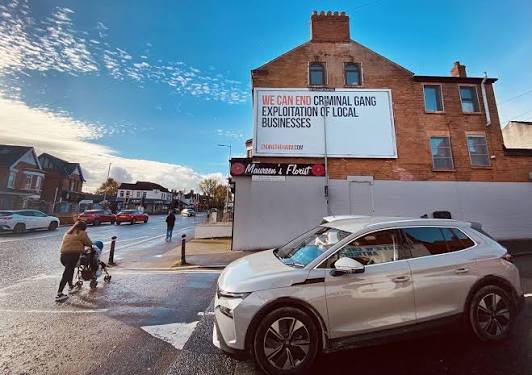 Belfast, Belfast screen 3 - digital out-of-home screen, real DOOH inventory bookable by the hour on Blindspot