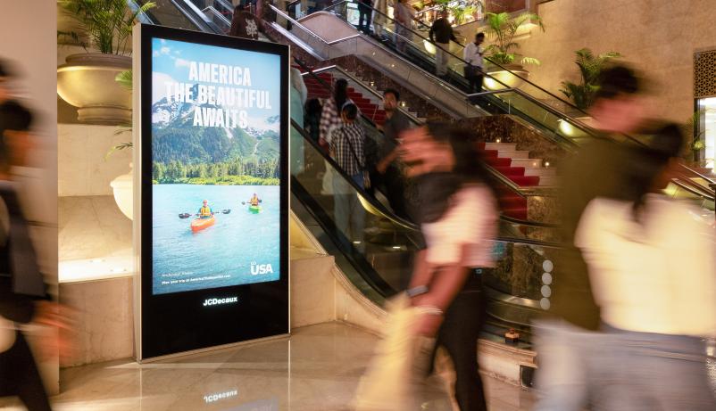Bengaluru, UB City Mall - mall digital screen, real DOOH inventory bookable by the hour on Blindspot