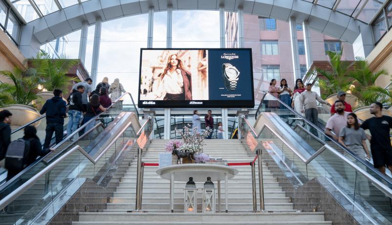 Bengaluru, UB City Mall - mall digital screen, real DOOH inventory bookable by the hour on Blindspot