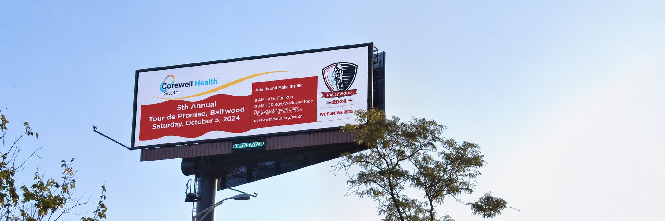 Eisenhower Expressway digital, real DOOH inventory from operator partner JCDecaux, bookable by the hour on Blindspot