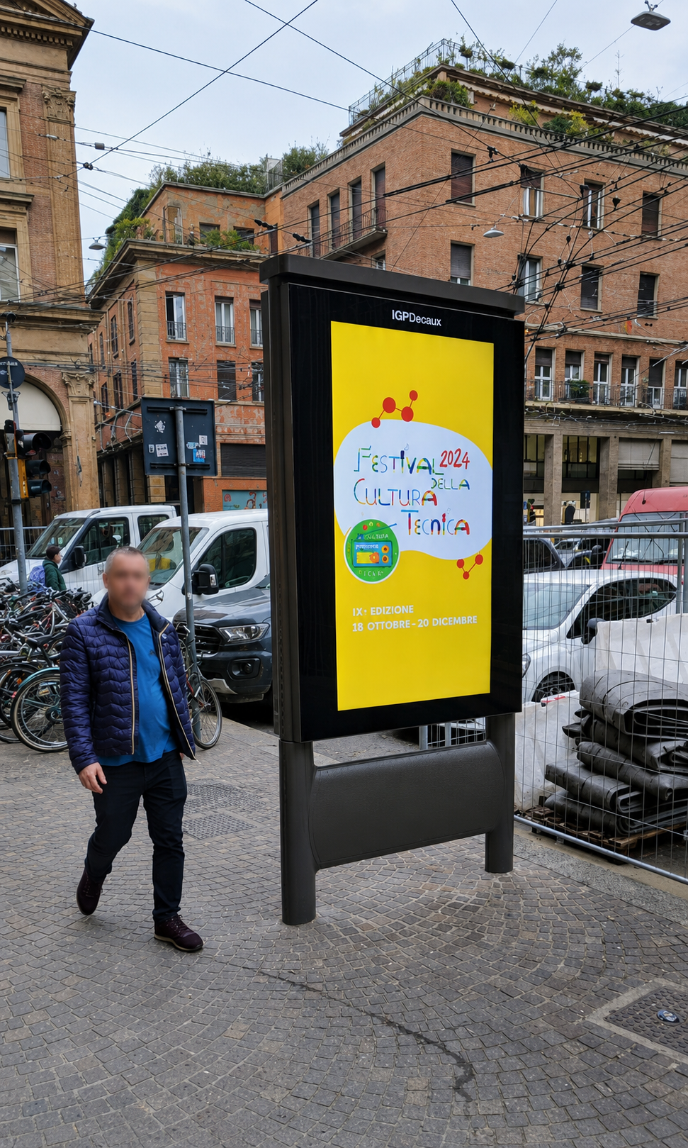 Bologna, Bologna roadside billboard - roadside digital panel, real DOOH inventory bookable by the hour on Blindspot