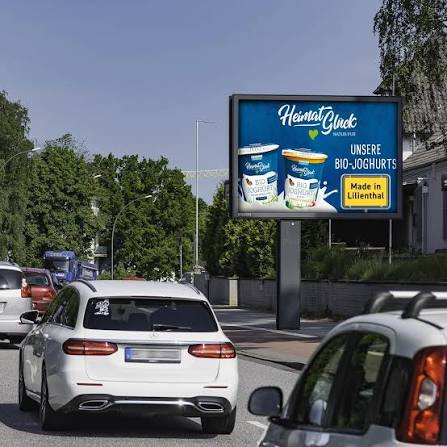 Bremen, Bremen arterial roadside billboard - roadside digital panel, real DOOH inventory bookable by the hour on Blindspot