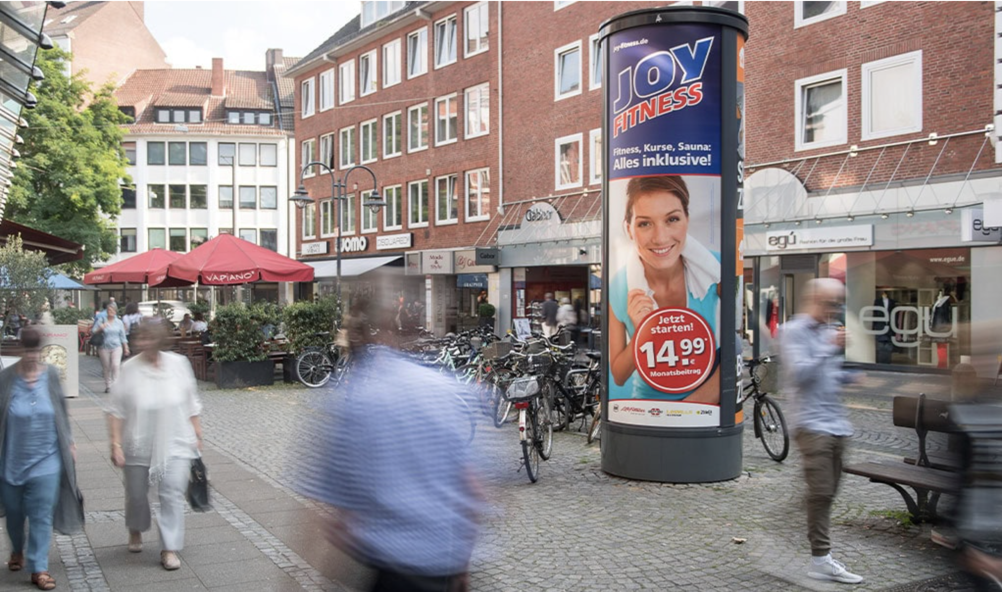 Bremen, Bremen central urban digital screen - digital out-of-home screen, real DOOH inventory bookable by the hour on Blindspot