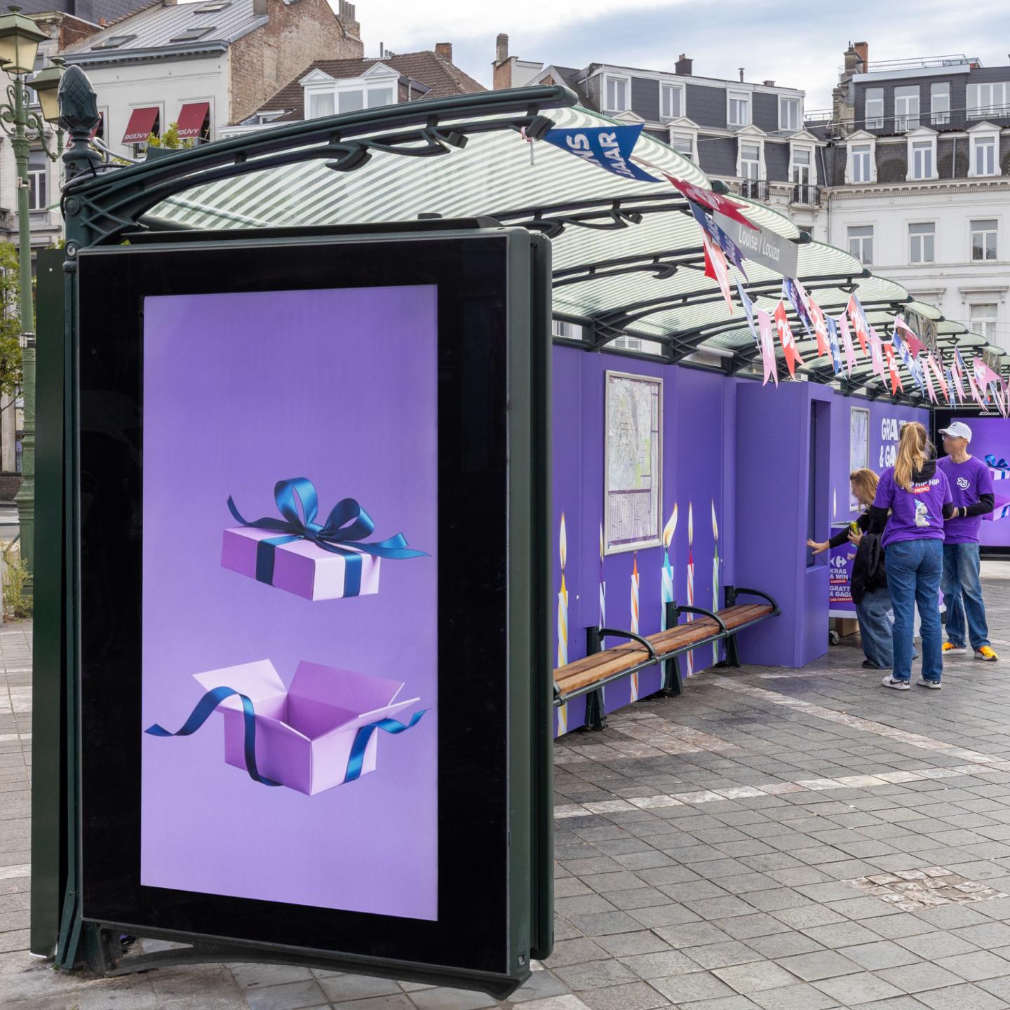 Brussels, Street bus shelter, Brussels, real DOOH inventory bookable by the hour on Blindspot