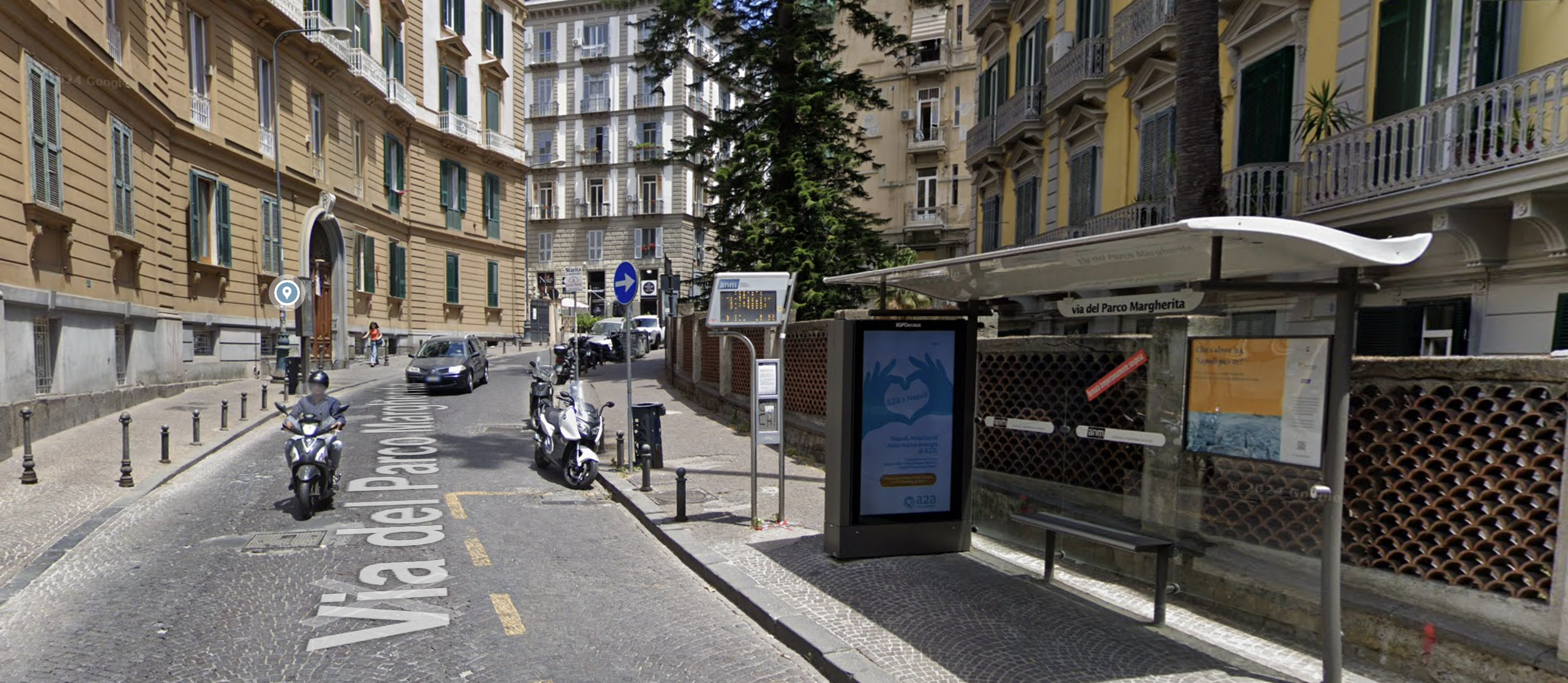 Catania, Catania urban digital billboard - digital out-of-home screen, real DOOH inventory bookable by the hour on Blindspot