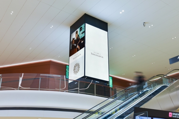 Chengdu Tianfu Airport, TFU T2 commercial area Twin Towers, real DOOH inventory bookable by the hour on Blindspot