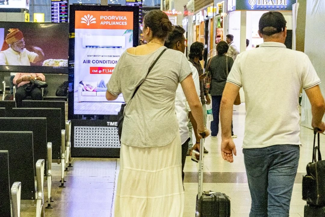 Chennai, Chennai International Airport terminal display - airport digital screen, real DOOH inventory bookable by the hour on Blindspot