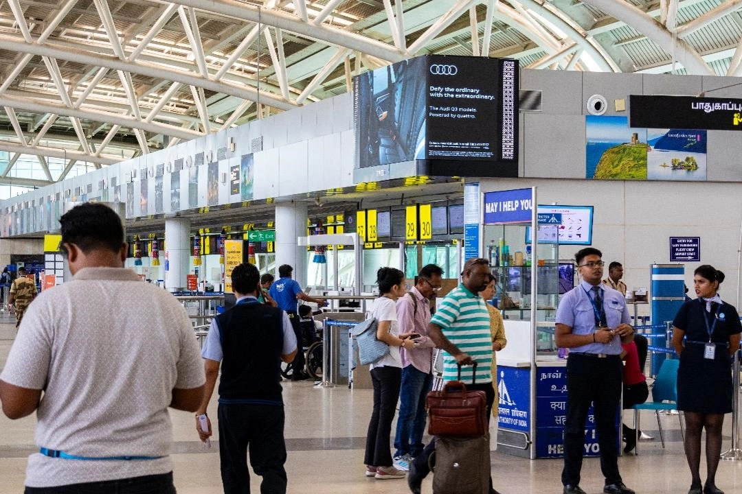 Chennai, Chennai International Airport digital screen - airport digital screen, real DOOH inventory bookable by the hour on Blindspot