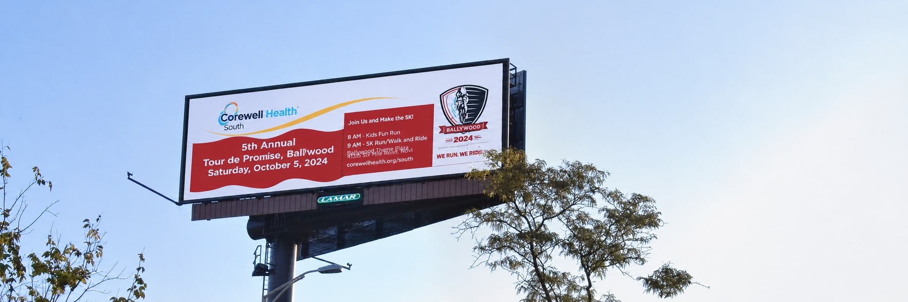 Chicago billboard at Dwight D. Eisenhower Expy, bookable by the hour on Blindspot