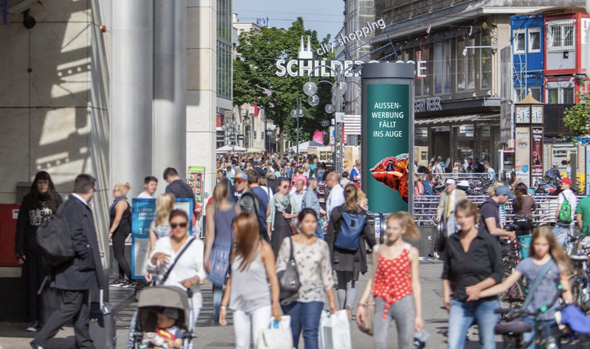 Cologne, Cologne urban digital billboard - digital out-of-home screen, real DOOH inventory bookable by the hour on Blindspot