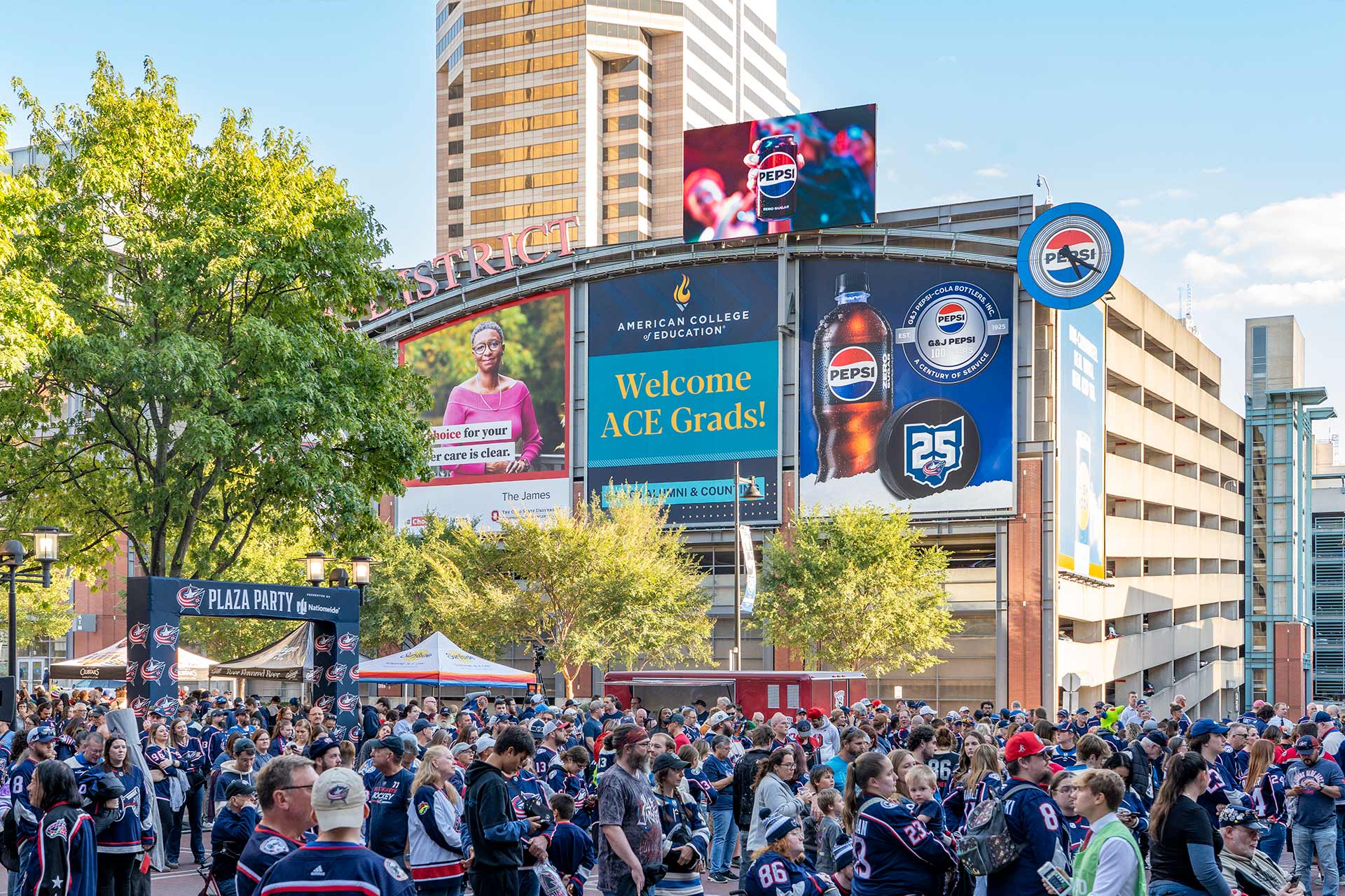 Columbus, large-format DOOH inventory bookable by the hour on Blindspot