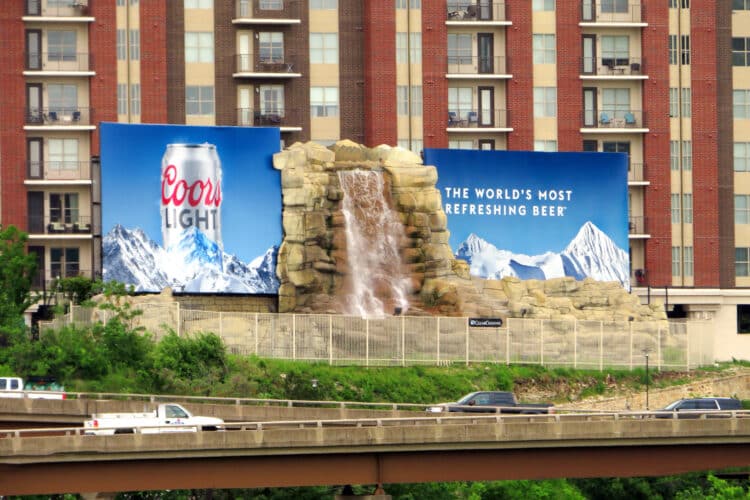 Dallas, US-75 · freeway digital, real DOOH inventory bookable by the hour on Blindspot