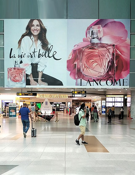 Delhi Airport, large-format DOOH inventory bookable by the hour on Blindspot