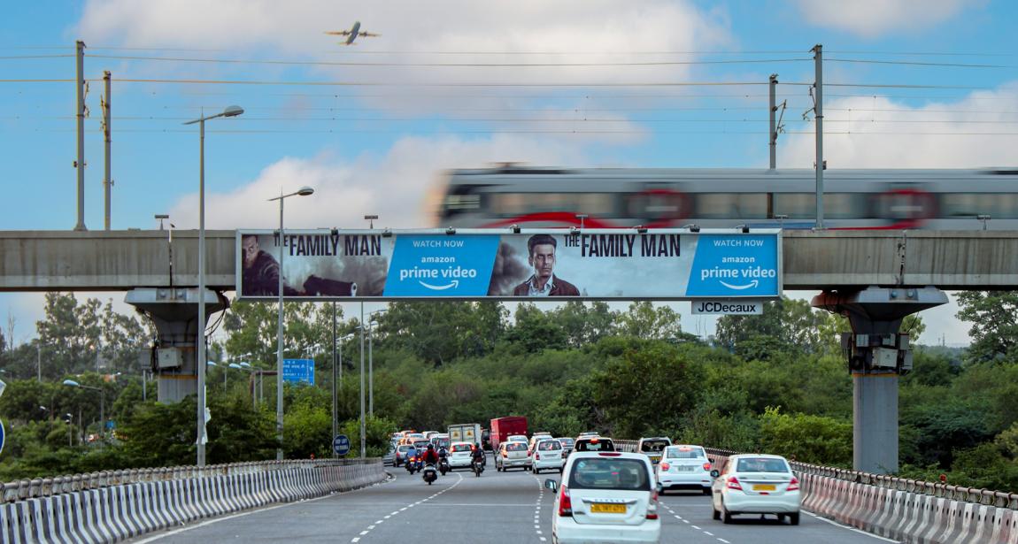 Delhi, Amazon Prime gantry, Delhi, real DOOH inventory bookable by the hour on Blindspot