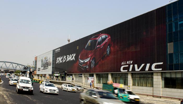 Delhi, large-format DOOH inventory bookable by the hour on Blindspot