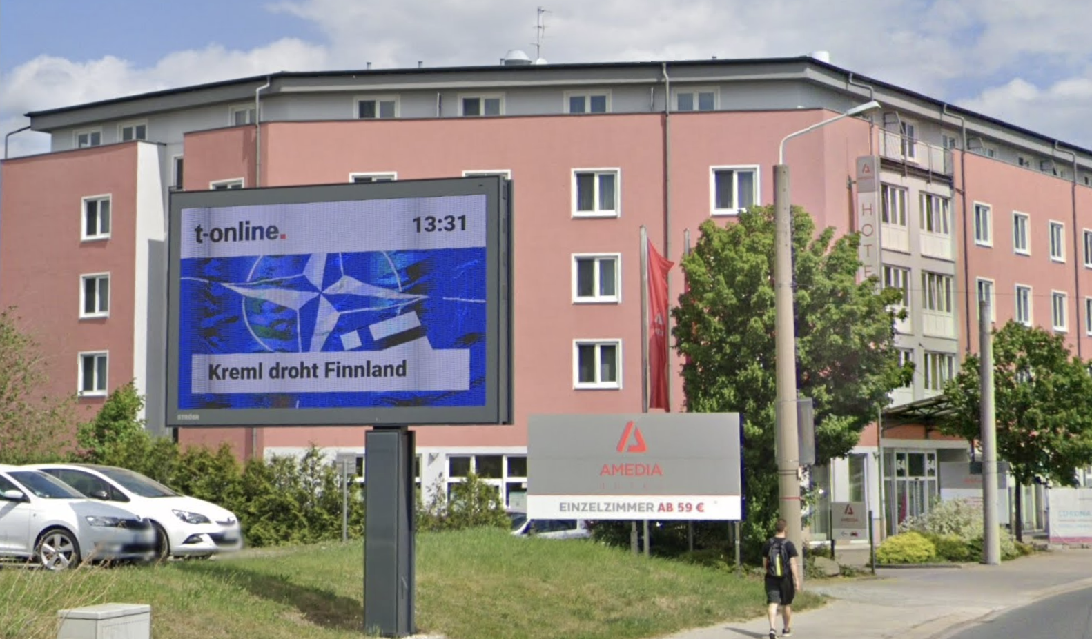 Dresden, Dresden roadside digital display - roadside digital panel, real DOOH inventory bookable by the hour on Blindspot