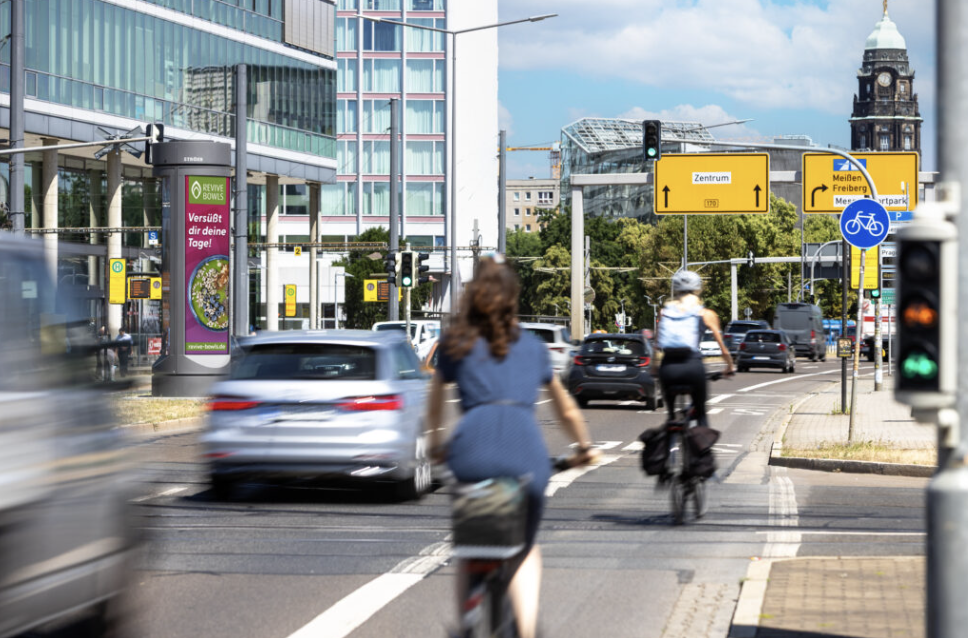 Dresden, Dresden urban digital billboard - digital out-of-home screen, real DOOH inventory bookable by the hour on Blindspot