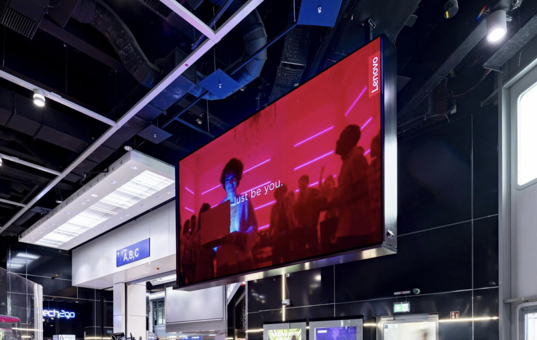 Dusseldorf, Dusseldorf large-format outdoor display - digital out-of-home screen, real DOOH inventory bookable by the hour on Blindspot