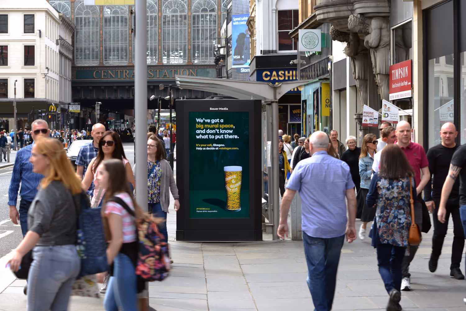 Edinburgh, Roadside digital screen, Scotland network, real DOOH inventory bookable by the hour on Blindspot