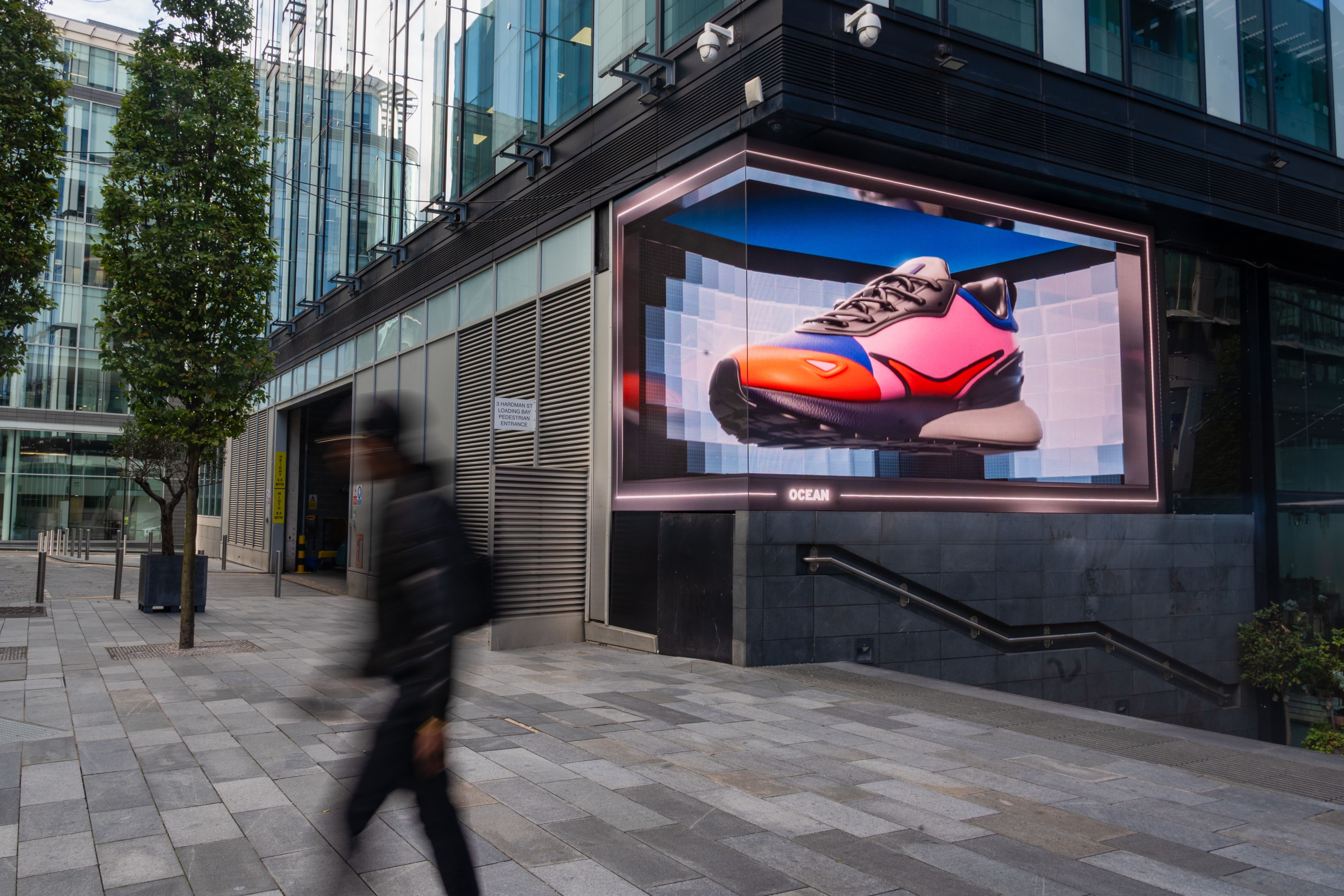 Manchester, The Screen @ Spinningfields, Manchester, real DOOH inventory bookable by the hour on Blindspot