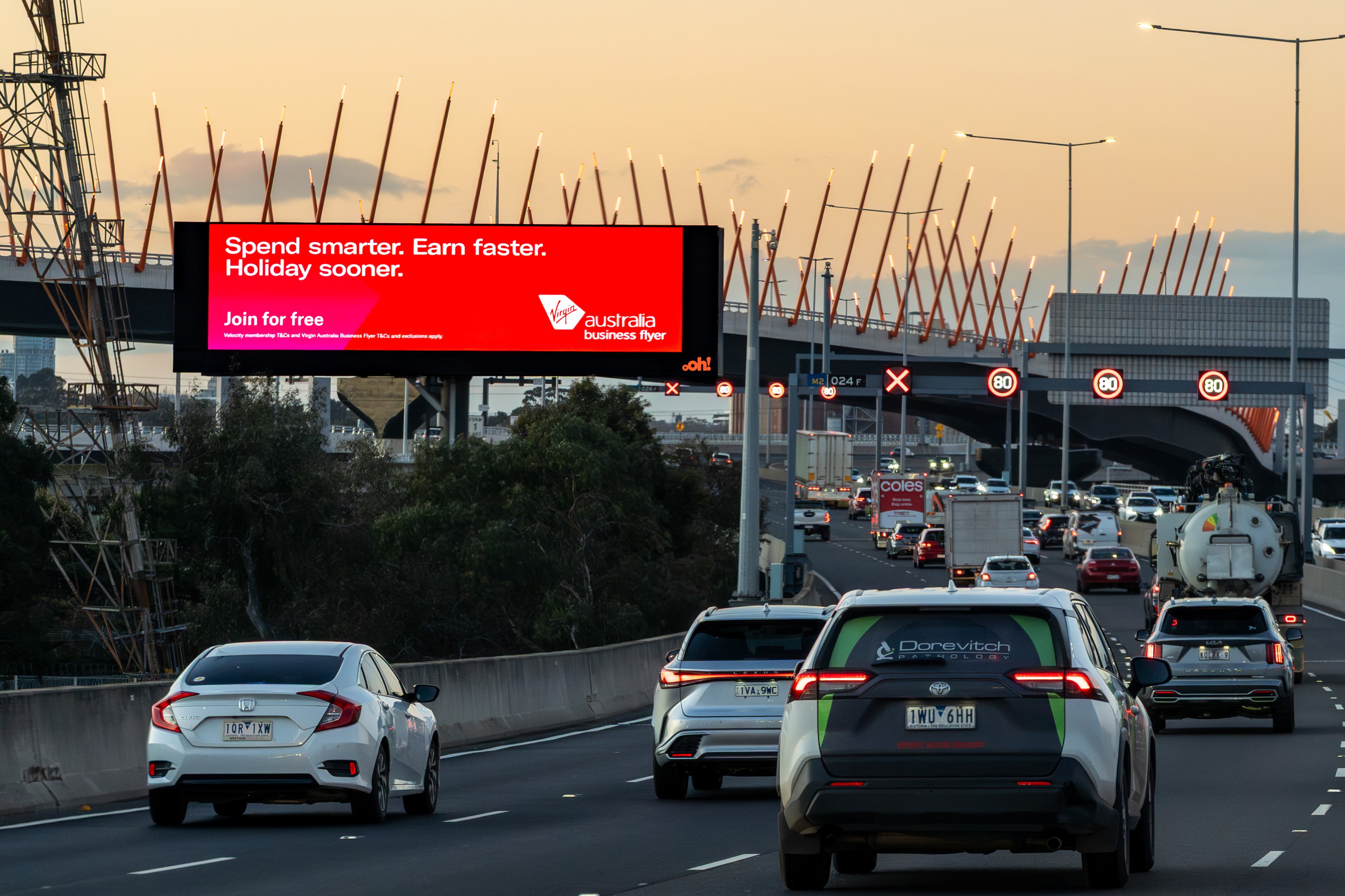 Melbourne, Digital billboard, Victoria, real DOOH inventory bookable by the hour on Blindspot
