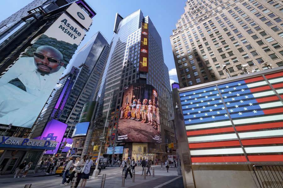 Visit Maharashtra creative running on the MiFi Towers digital spectacular in Times Square, New York