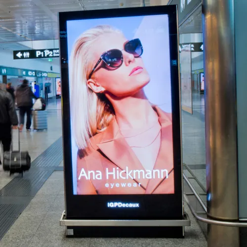 Milan Malpensa Airport, Malpensa Express platform · transit LED, real DOOH inventory bookable by the hour on Blindspot