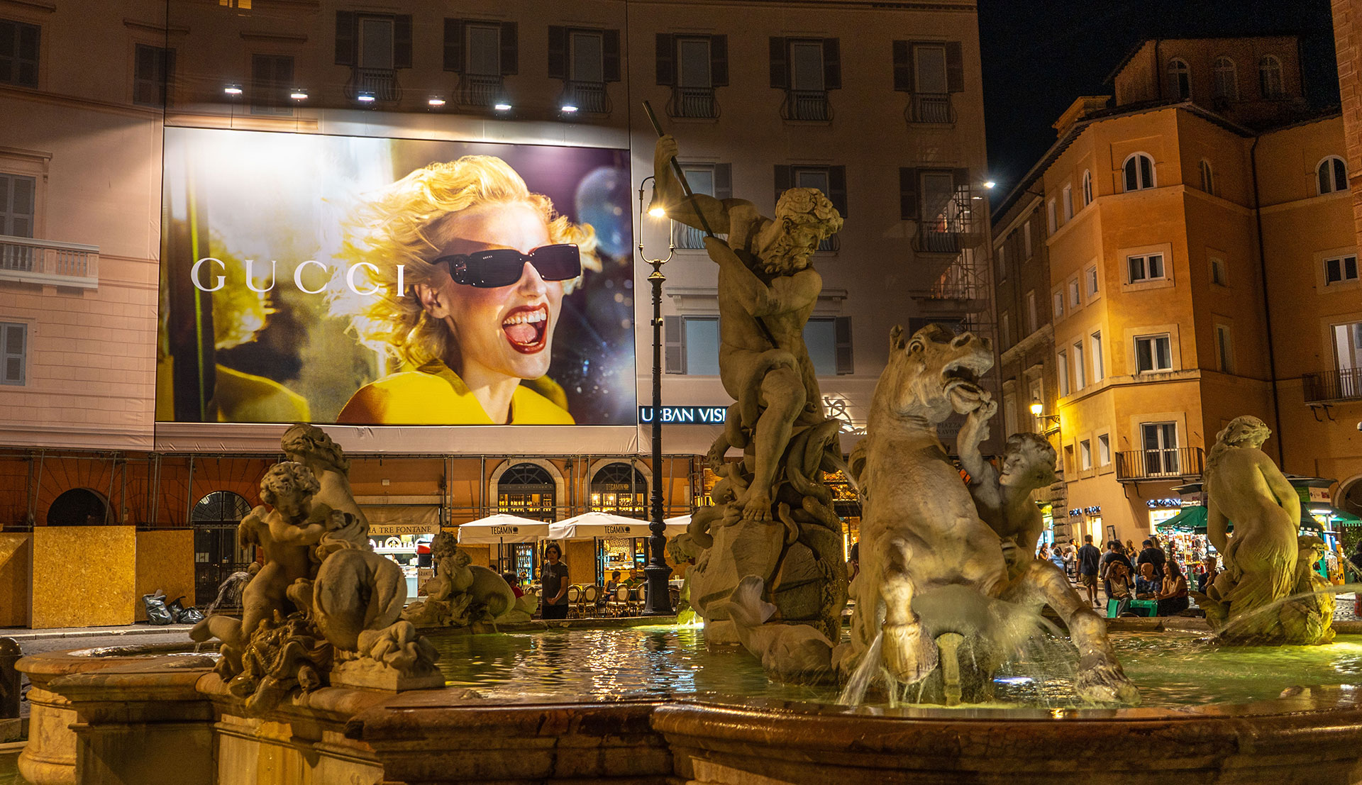 Milan, Large-format building wrap, real DOOH inventory bookable by the hour on Blindspot