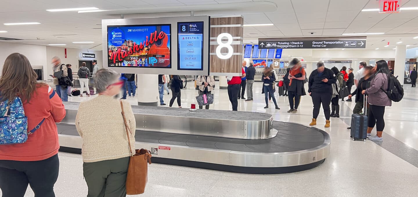 Nashville, Digital baggage-claim display, Nashville Int'l (BNA), real DOOH inventory bookable by the hour on Blindspot