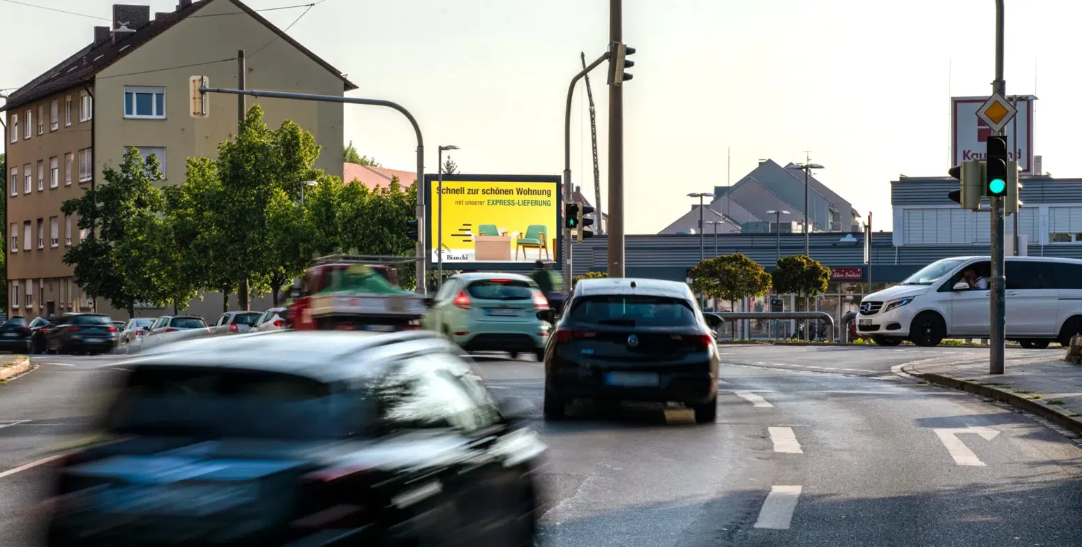 Nuremberg, Fürther Straße 187 - digital out-of-home screen, real DOOH inventory bookable by the hour on Blindspot