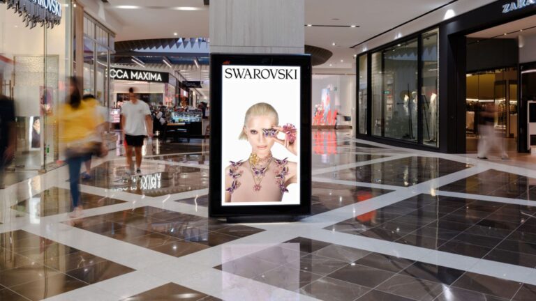 Sydney, Circular Quay · harbour screens, real DOOH inventory bookable by the hour on Blindspot