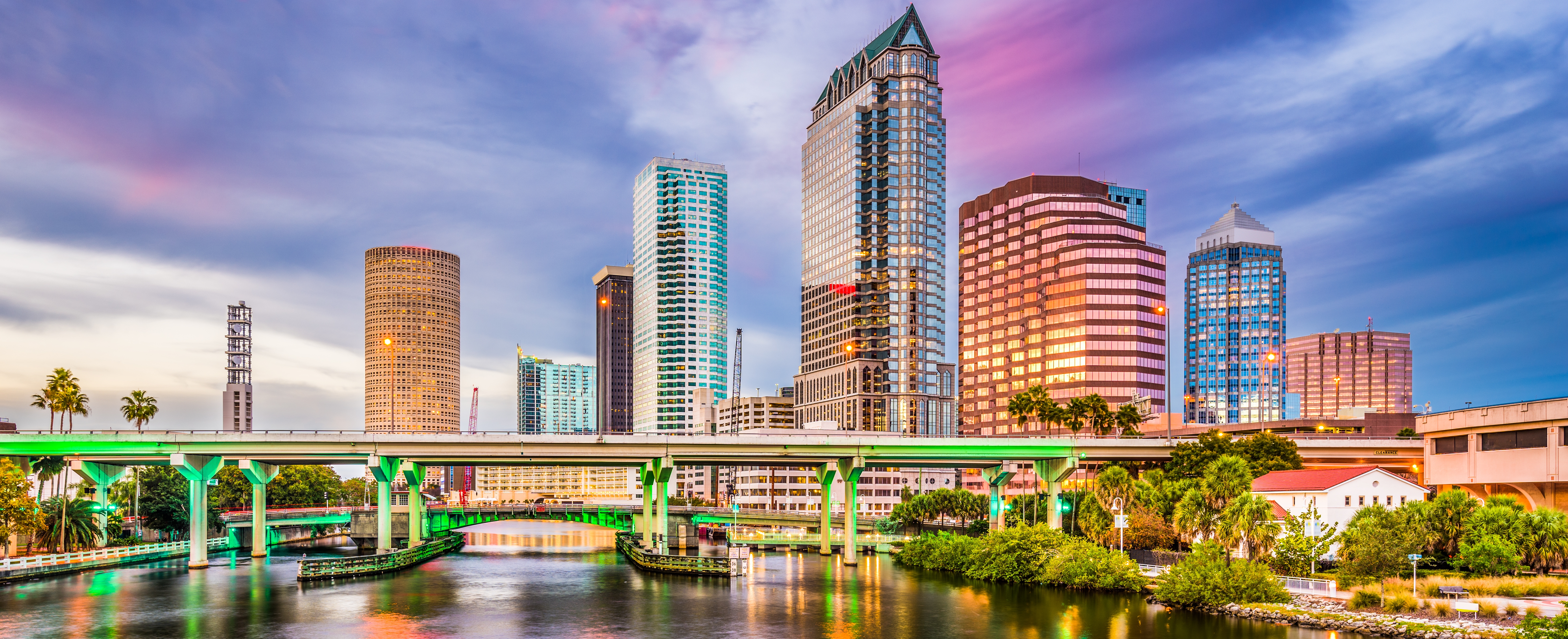 Tampa, Lamar market, Tampa, real DOOH inventory bookable by the hour on Blindspot