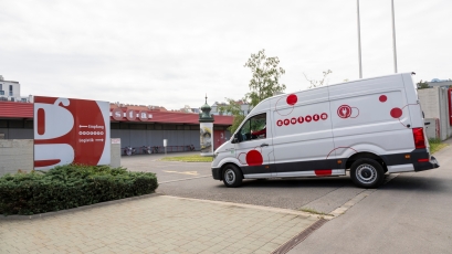 Vienna, large-format DOOH inventory bookable by the hour on Blindspot