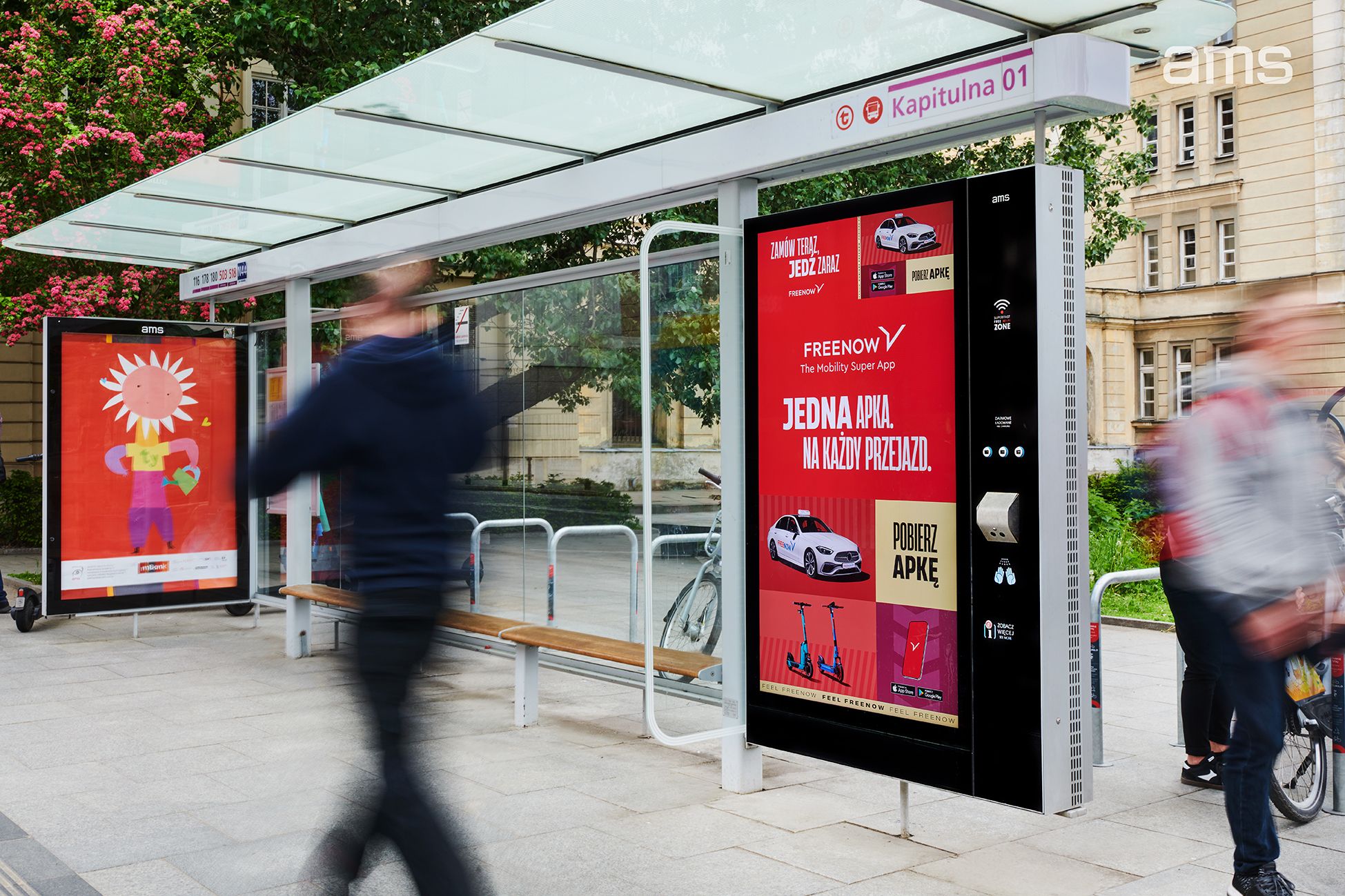 Warsaw, Digital Citylight, real-time FREENOW campaign, Warsaw, real DOOH inventory bookable by the hour on Blindspot