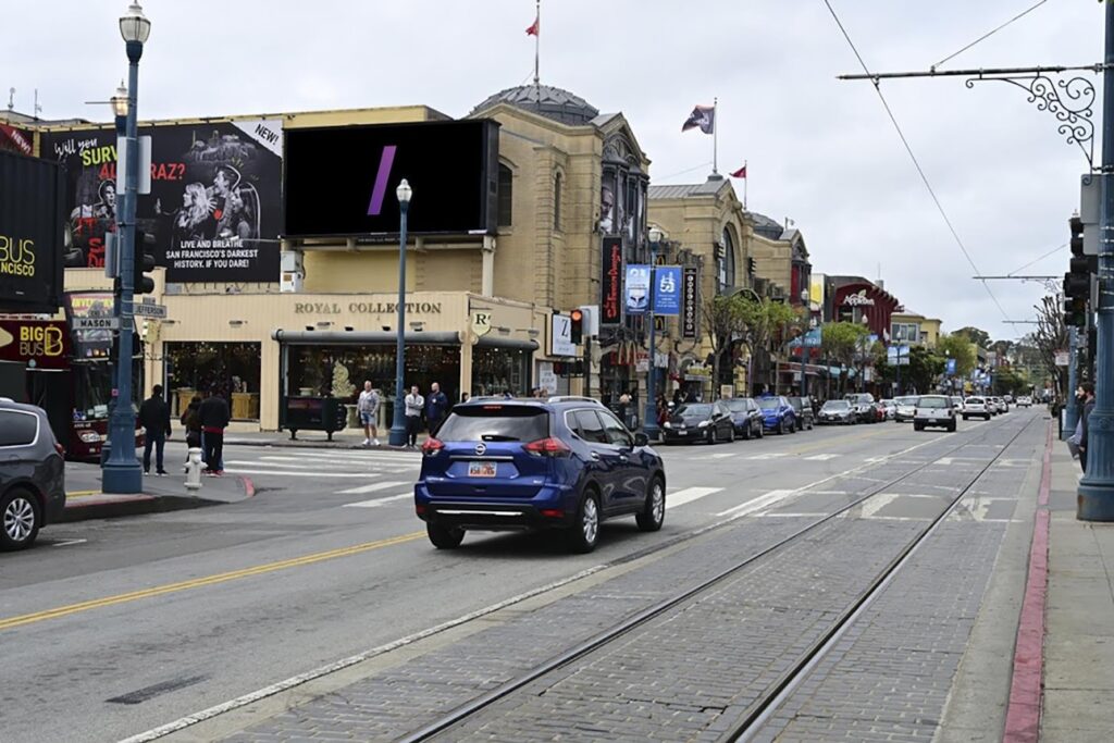 San Francisco Billboards: Illuminate the city with your message! Stand tall amidst the vibrant streets of San Francisco. 